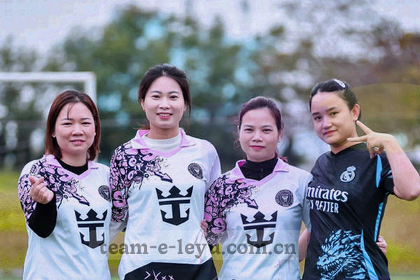 两队历史交锋的柱状图数据对比，显示进球与胜负场次
